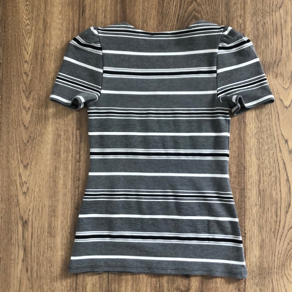 Express Top - Picture 2 of 3